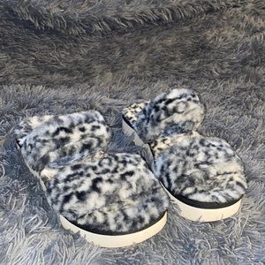 Kookaburra Ugg Faux Fur Slides
